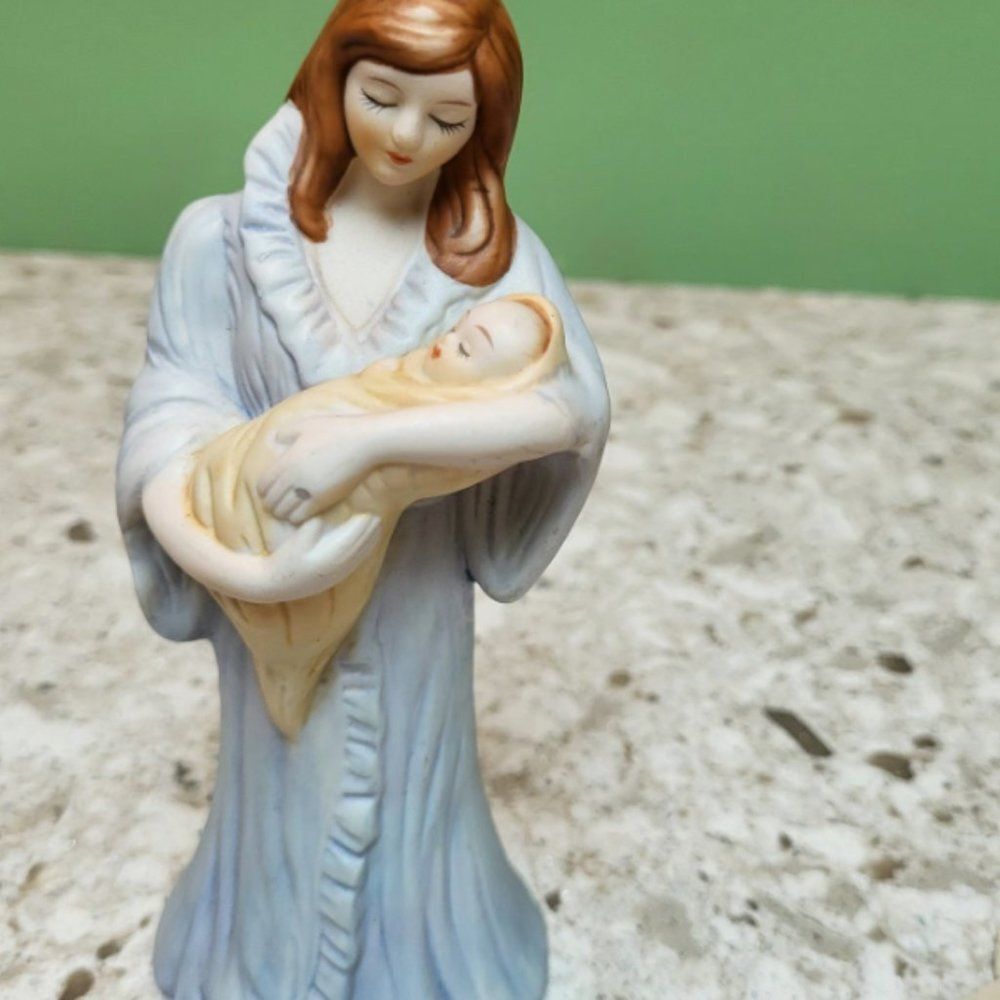 Vintage Mother with Baby Figurine by House of LLoyd